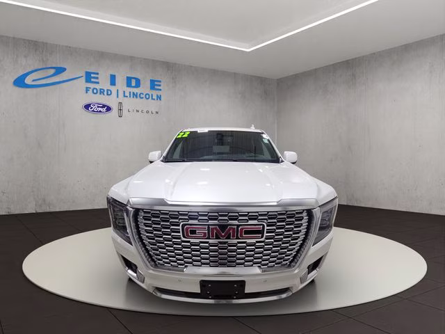 2022 White Frost Tricoat GMC Yukon XL Denali 4X4 SUV