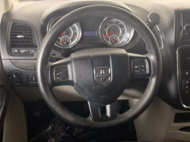 2013 Cashmere Pearlcoat Dodge Grand Caravan SE FWD Van