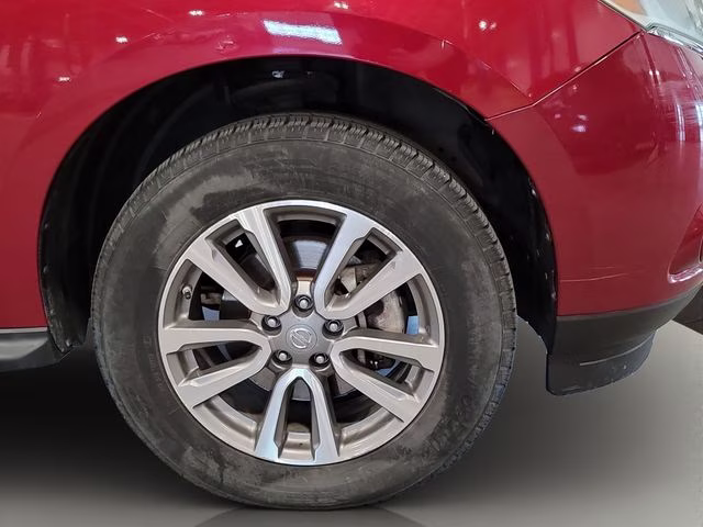 2014 Cayenne Red Pearl Nissan Pathfinder SV 4X4 SUV