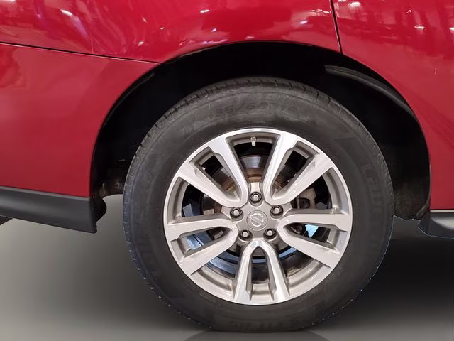 2014 Cayenne Red Pearl Nissan Pathfinder SV 4X4 SUV