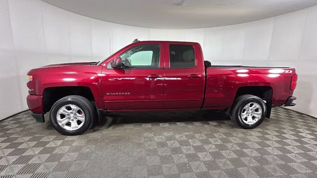 2019 Cajun Red Tintcoat Chevrolet Silverado 1500 LD LT 4X4 Truck