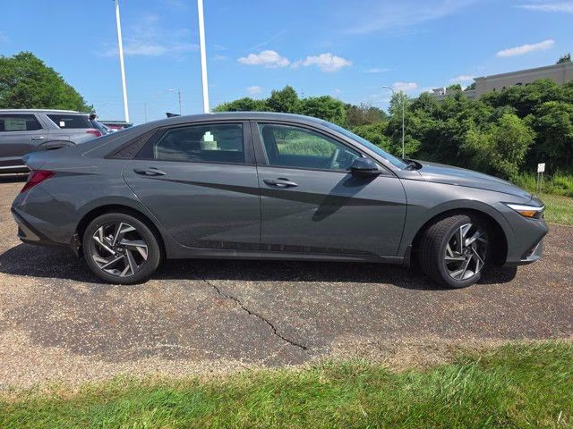 2025 Ecotronic Gray Hyundai Elantra SEL Sport FWD Sedan