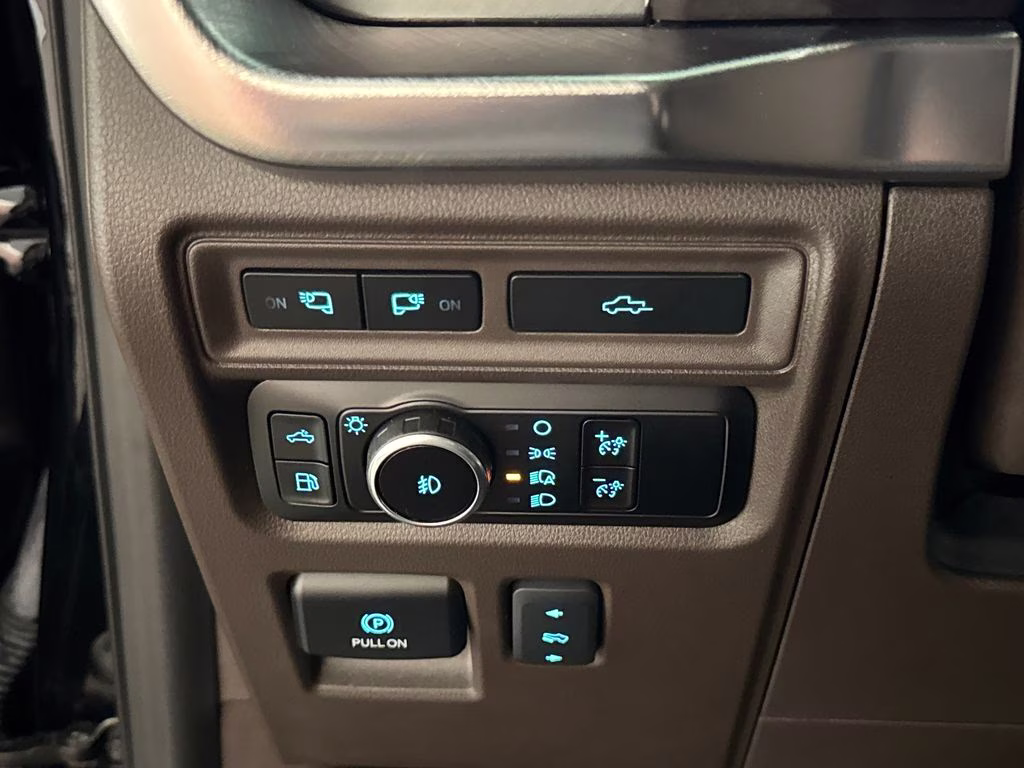 2023 Agate Black Metallic Ford F-150 King Ranch 4X4 Truck