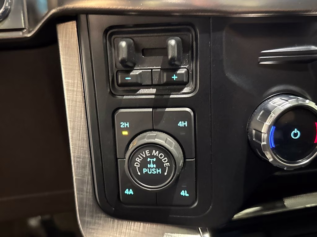 2023 Agate Black Metallic Ford F-150 King Ranch 4X4 Truck