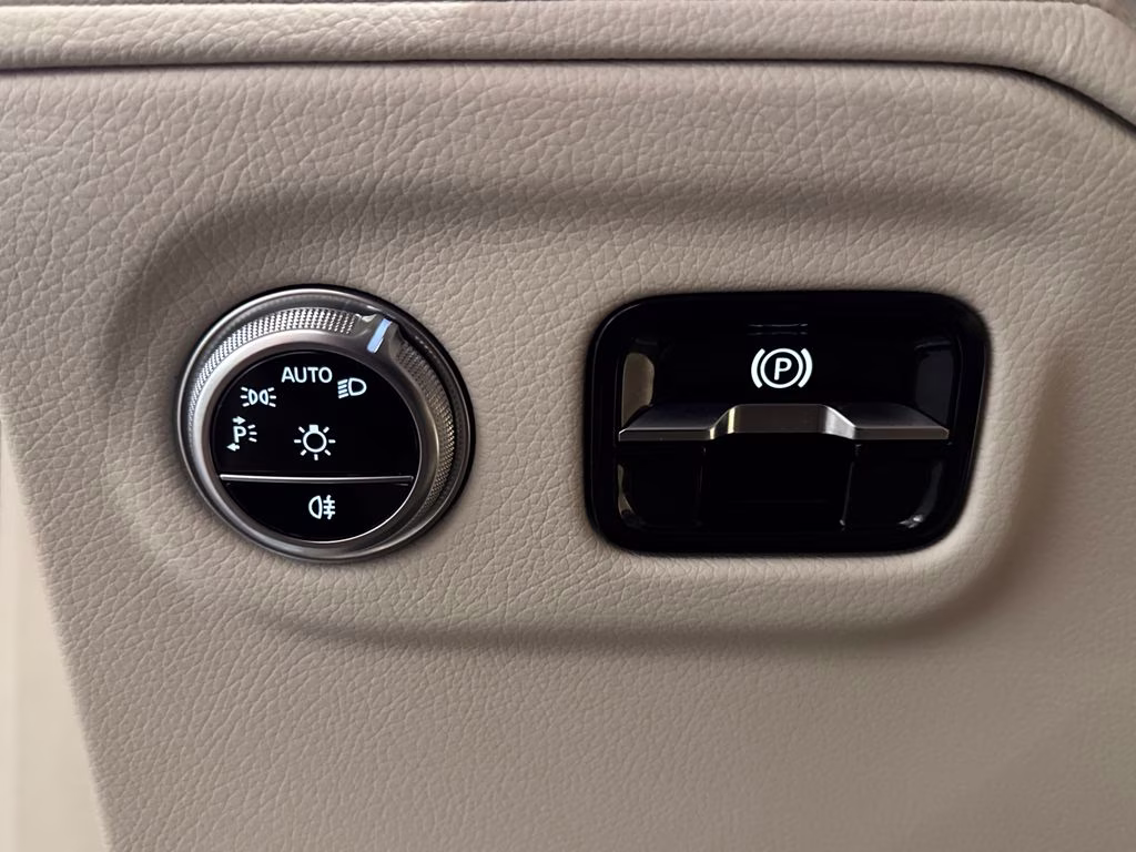 2023 Polar White Mercedes-Benz EQS 450 RWD SUV