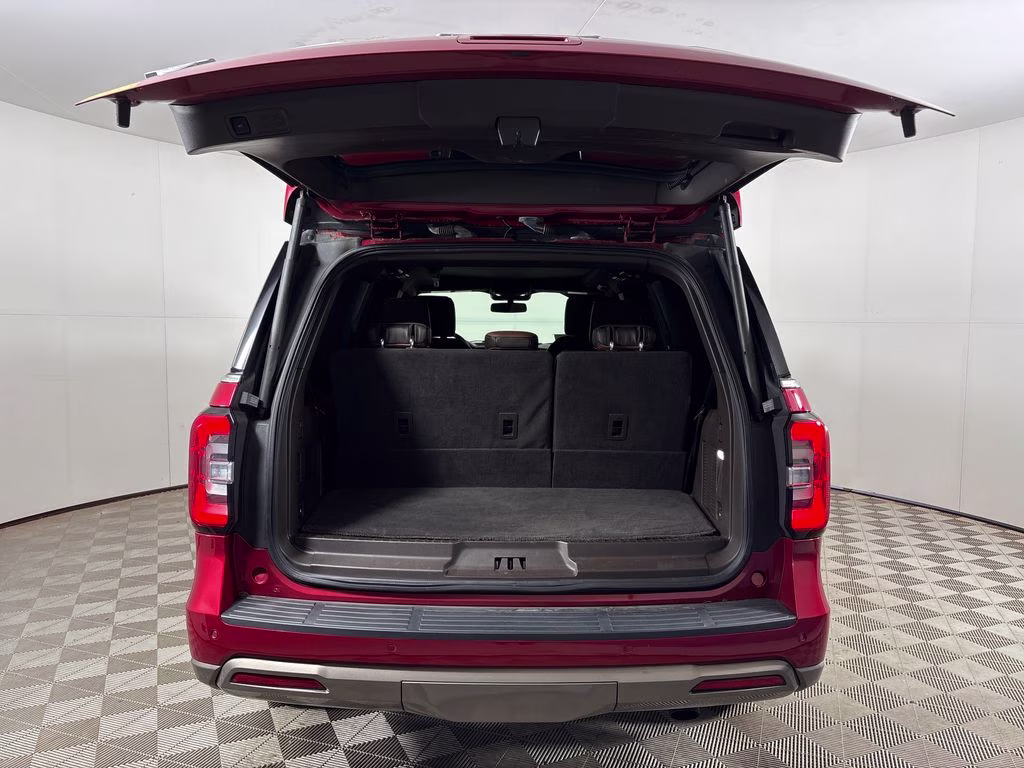 2022 Red Metallic Ford Expedition King Ranch RWD SUV