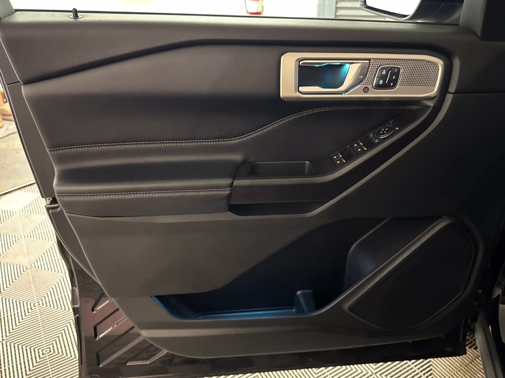 2020 Agate Black Metallic Ford Explorer Limited 4X4 SUV