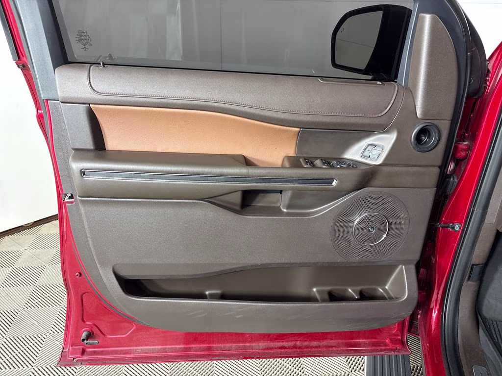 2022 Red Metallic Ford Expedition King Ranch RWD SUV
