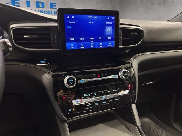 2022 Atlas Blue Metallic Ford Explorer ST-Line 4X4 SUV
