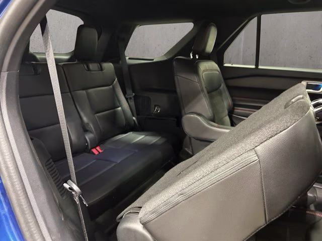 2022 Atlas Blue Metallic Ford Explorer ST-Line 4X4 SUV