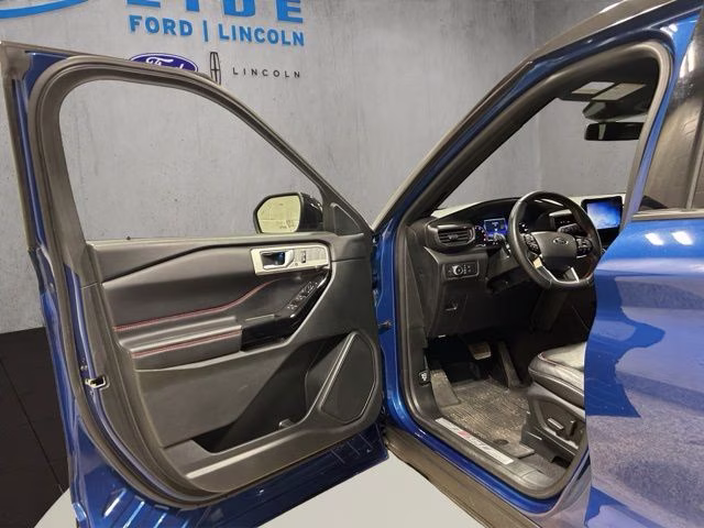 2022 Atlas Blue Metallic Ford Explorer ST-Line 4X4 SUV