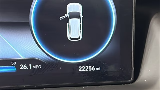 2023 Shimmering Silver Hyundai Tucson Limited AWD SUV