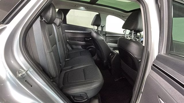 2023 Shimmering Silver Hyundai Tucson Limited AWD SUV