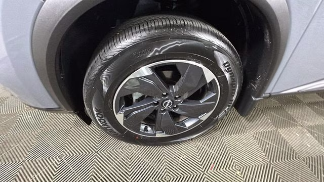 2026 Boulder Gray Pearl Nissan Rogue SV AWD SUV