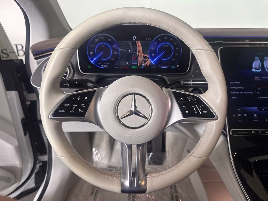 2023 MANUFAKTUR Moonlight White Metallic Mercedes-Benz EQE 350+ Sedan RWD Sedan