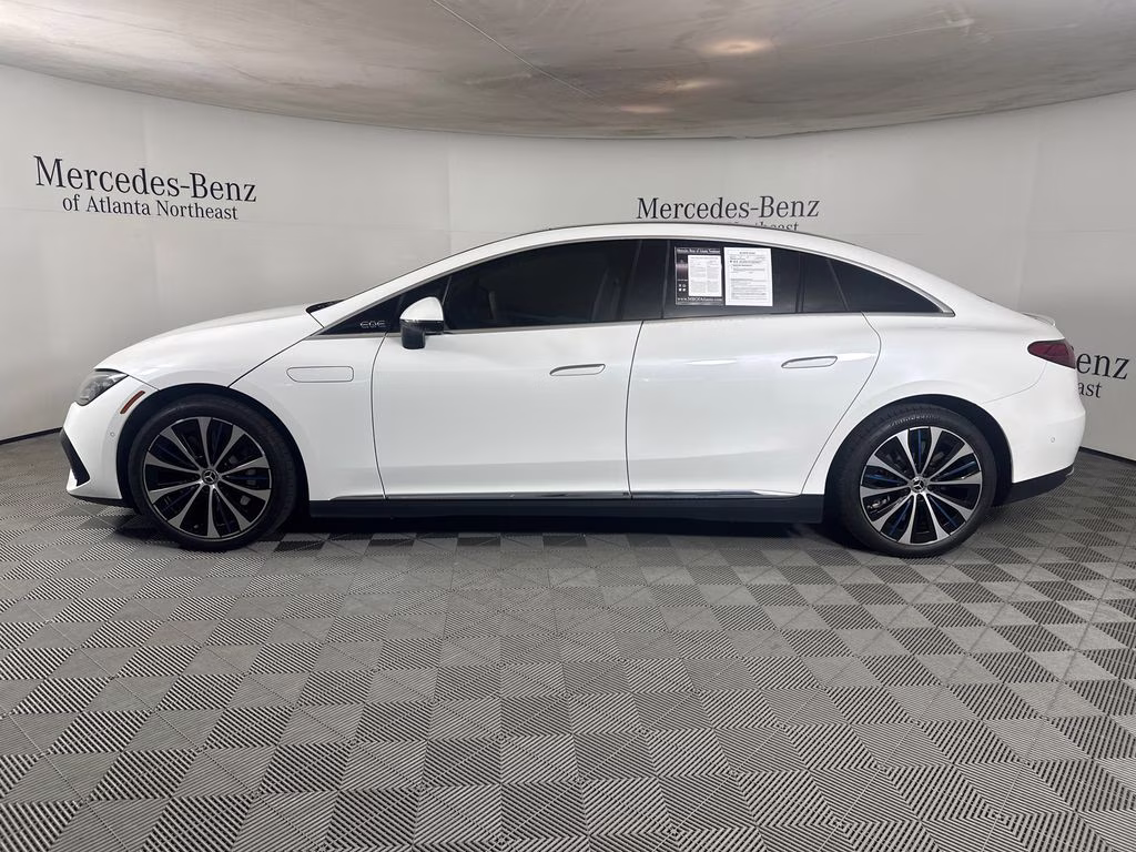 2023 MANUFAKTUR Moonlight White Metallic Mercedes-Benz EQE 350+ Sedan RWD Sedan