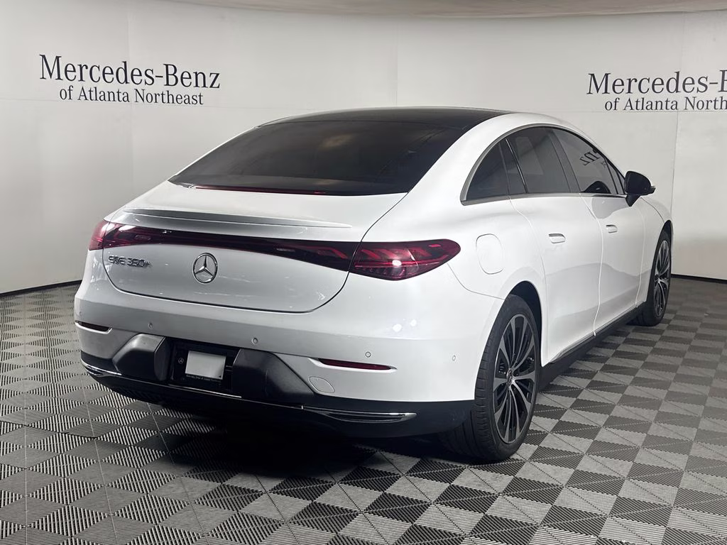2023 MANUFAKTUR Moonlight White Metallic Mercedes-Benz EQE 350+ Sedan RWD Sedan