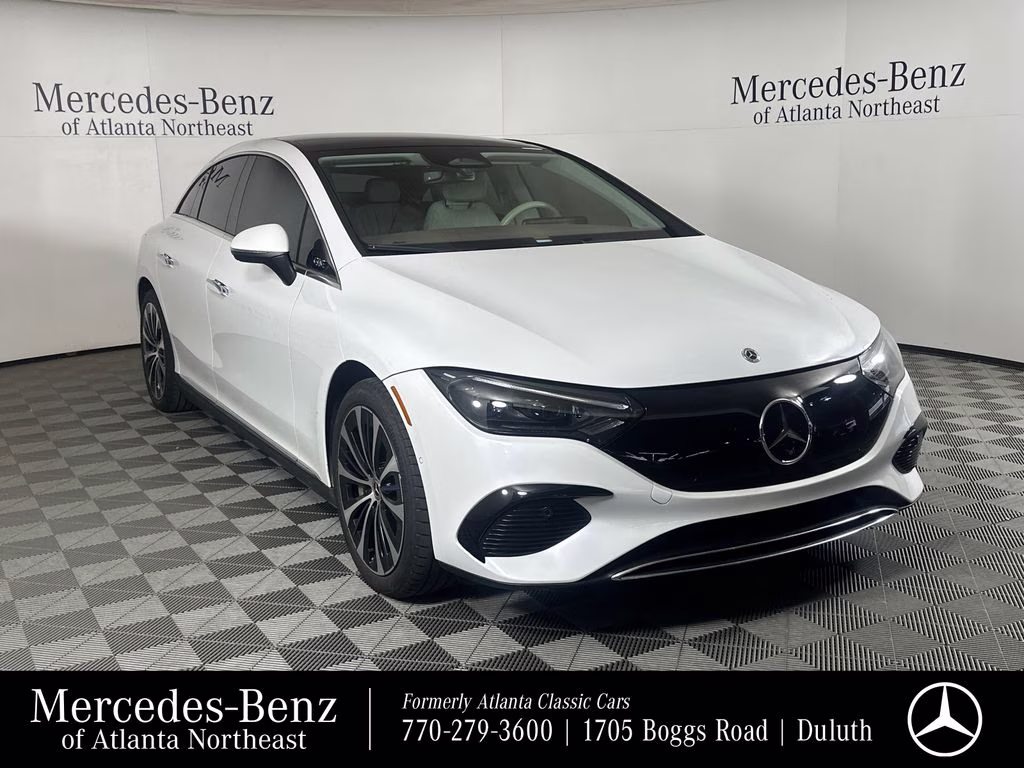 2023 MANUFAKTUR Moonlight White Metallic Mercedes-Benz EQE 350+ Sedan RWD Sedan