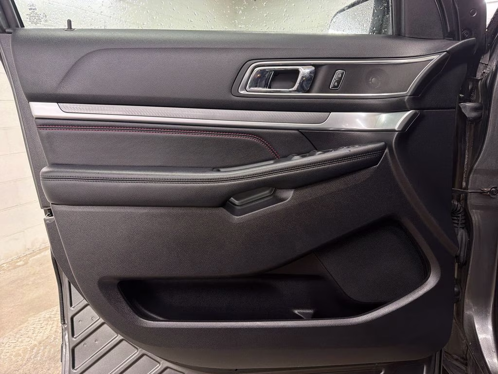 2018 Magnetic Ford Explorer Sport 4X4 SUV