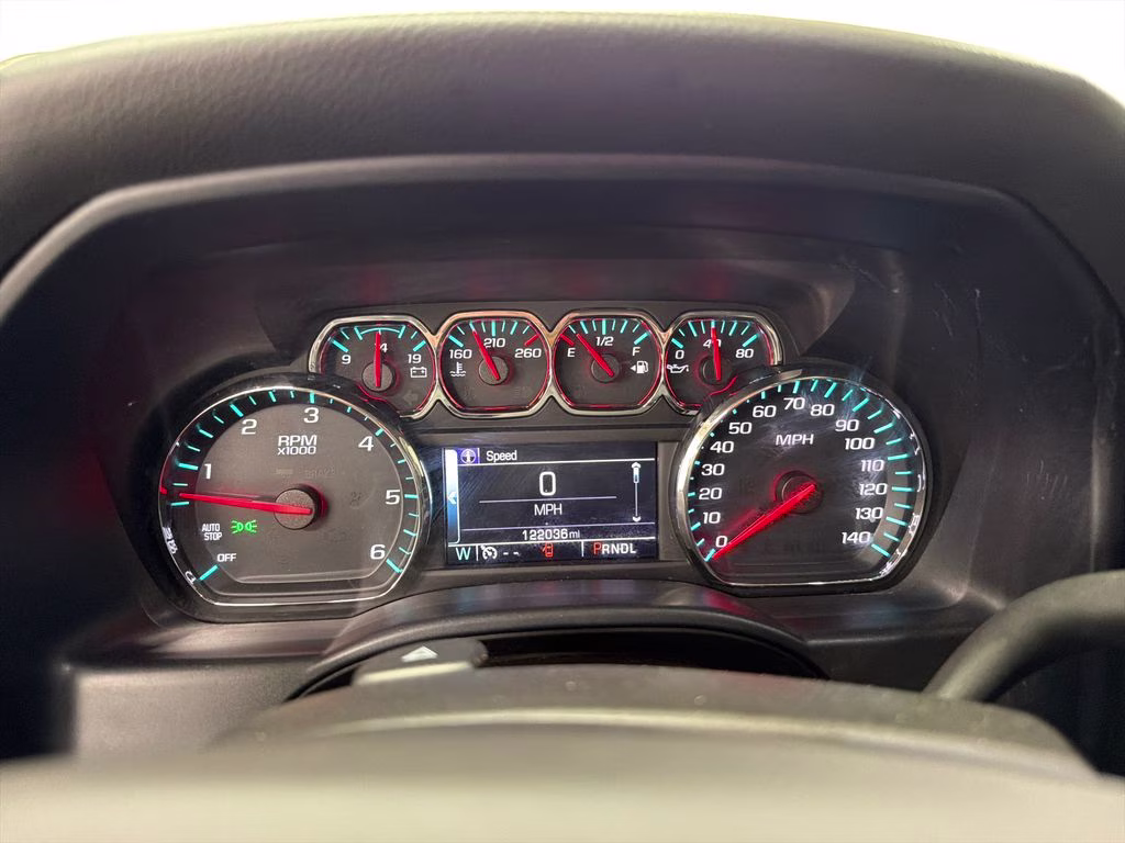 2017 Silver Ice Metallic Chevrolet Silverado 1500 LT 4X4 Truck
