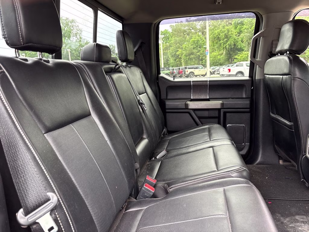 2020 Black Metallic Ford Super Duty F-250 SRW Lariat 4X4 Truck