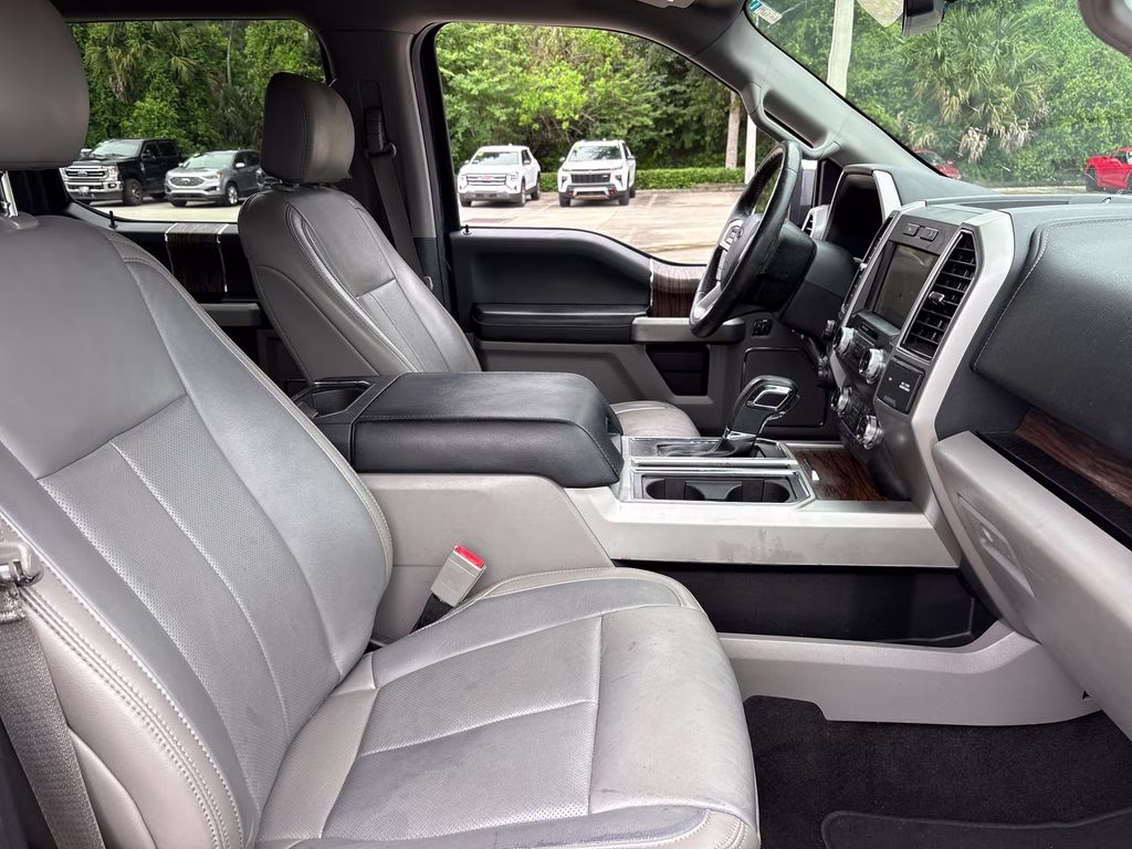 2019 Blue Ford F-150 Lariat 4X4 Truck
