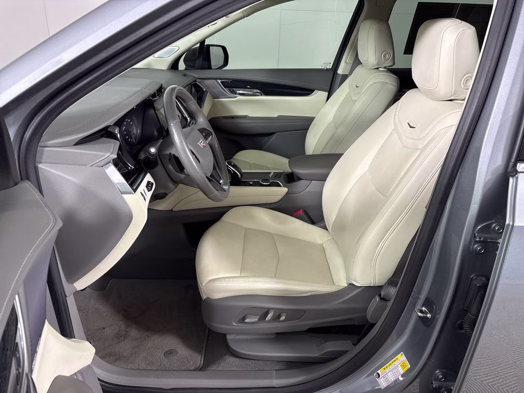 2024 Argent Silver Metallic Cadillac XT6 Premium Luxury FWD SUV