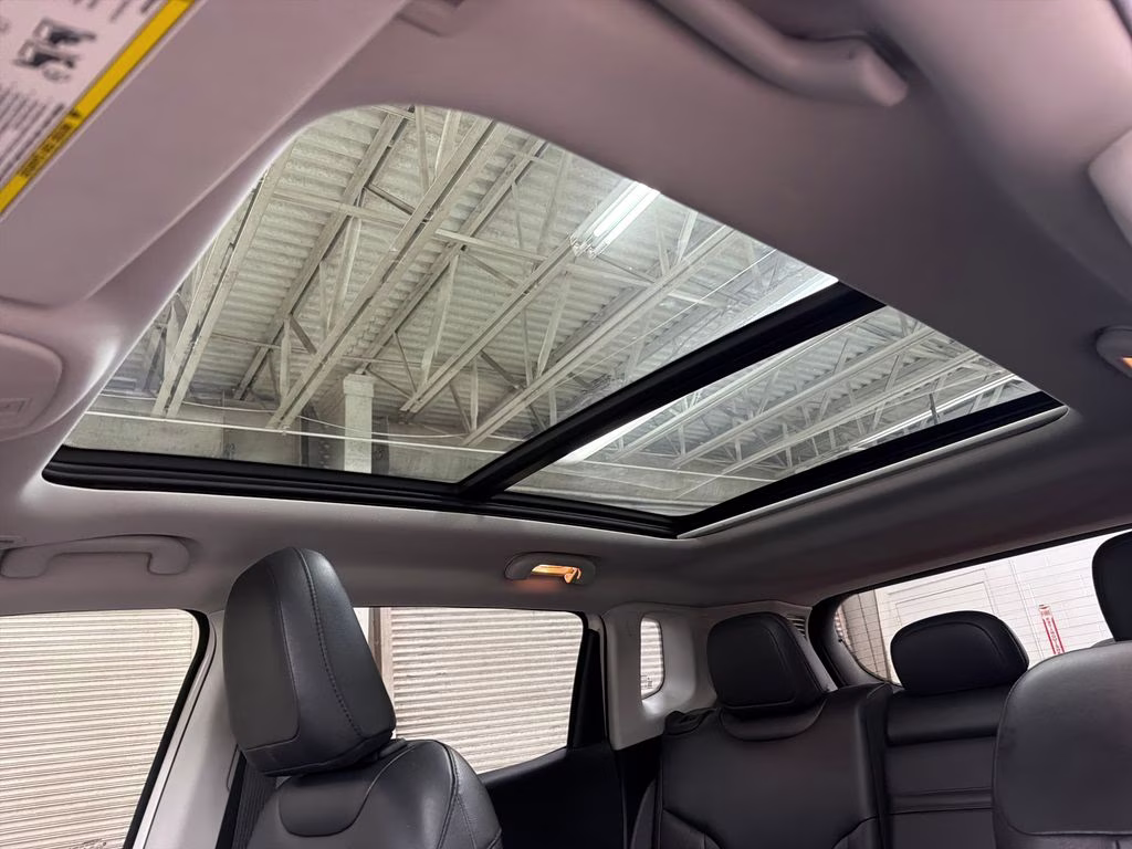 2018 White Clearcoat Jeep Compass Trailhawk 4X4 SUV