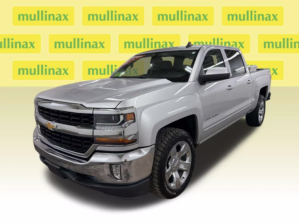 2017 Silver Ice Metallic Chevrolet Silverado 1500 LT 4X4 Truck