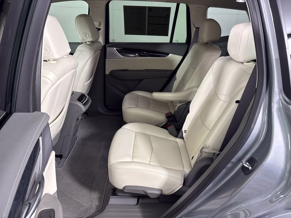 2024 Argent Silver Metallic Cadillac XT6 Premium Luxury FWD SUV