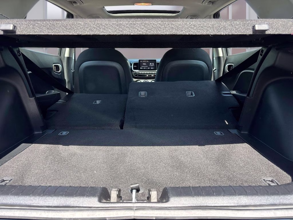 2025 Onyx Black Hyundai Venue SEL FWD SUV