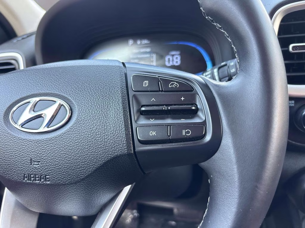 2025 Onyx Black Hyundai Venue SEL FWD SUV