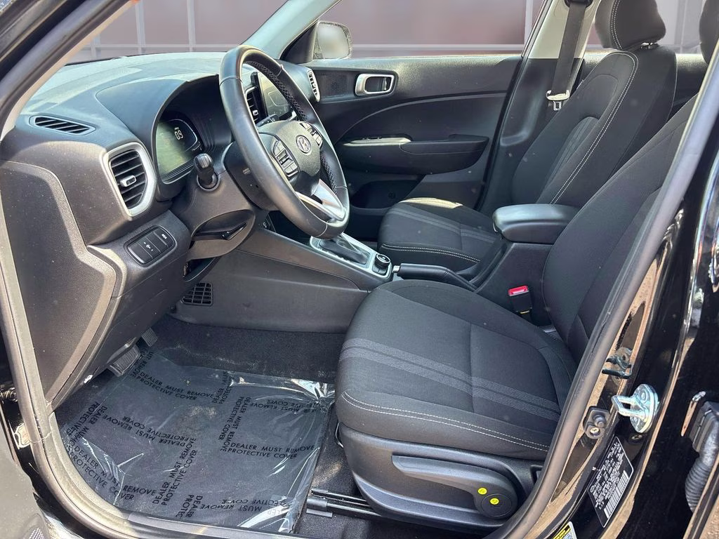 2025 Onyx Black Hyundai Venue SEL FWD SUV