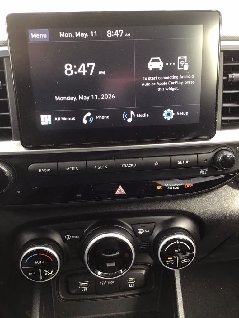 2025 Onyx Black Hyundai Venue SEL FWD SUV