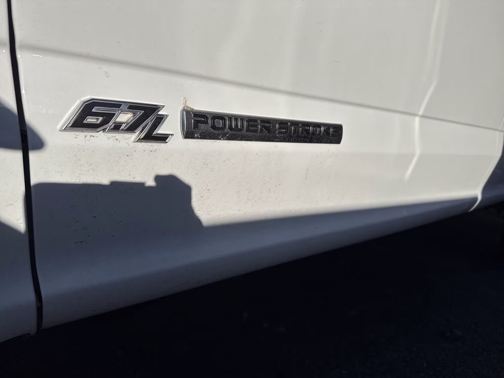 2022 Oxford White Ford Super Duty F-250 SRW XLT 4X4 Truck
