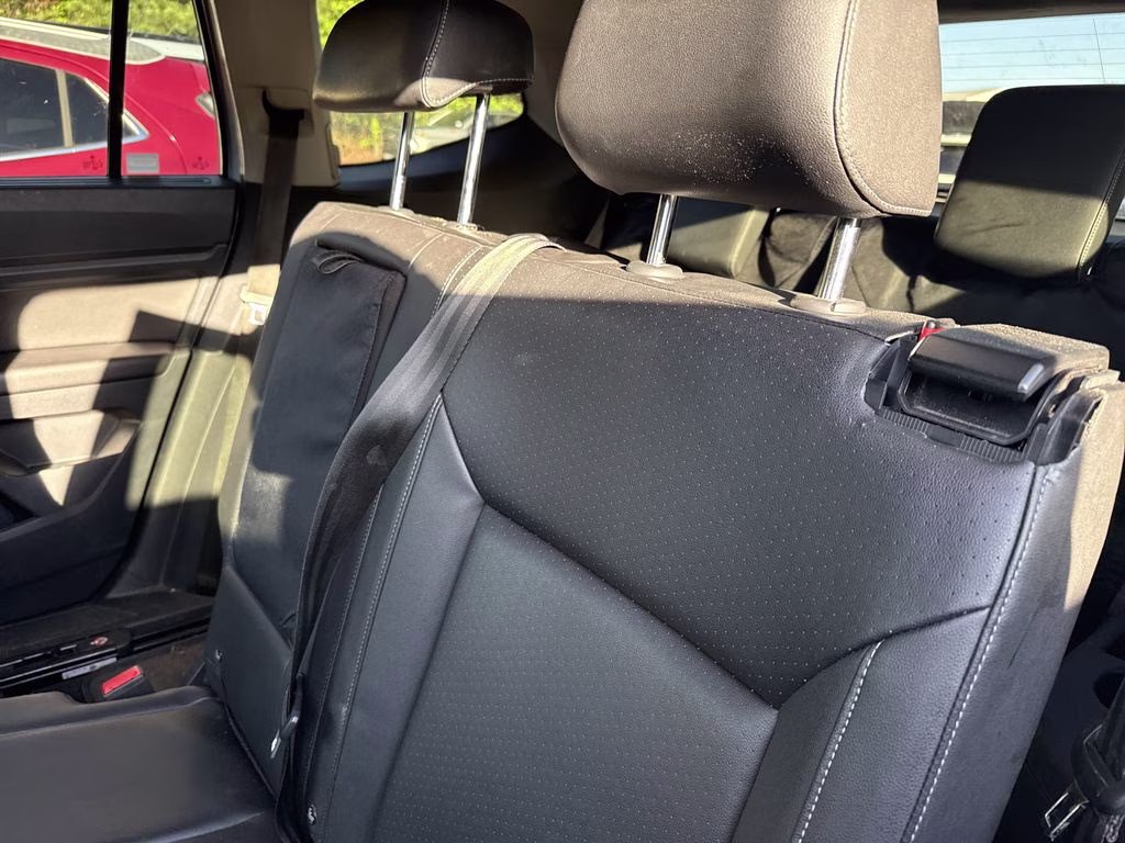 2019 Reflex Silver Metallic Volkswagen Atlas 3.6L V6 SE FWD SUV