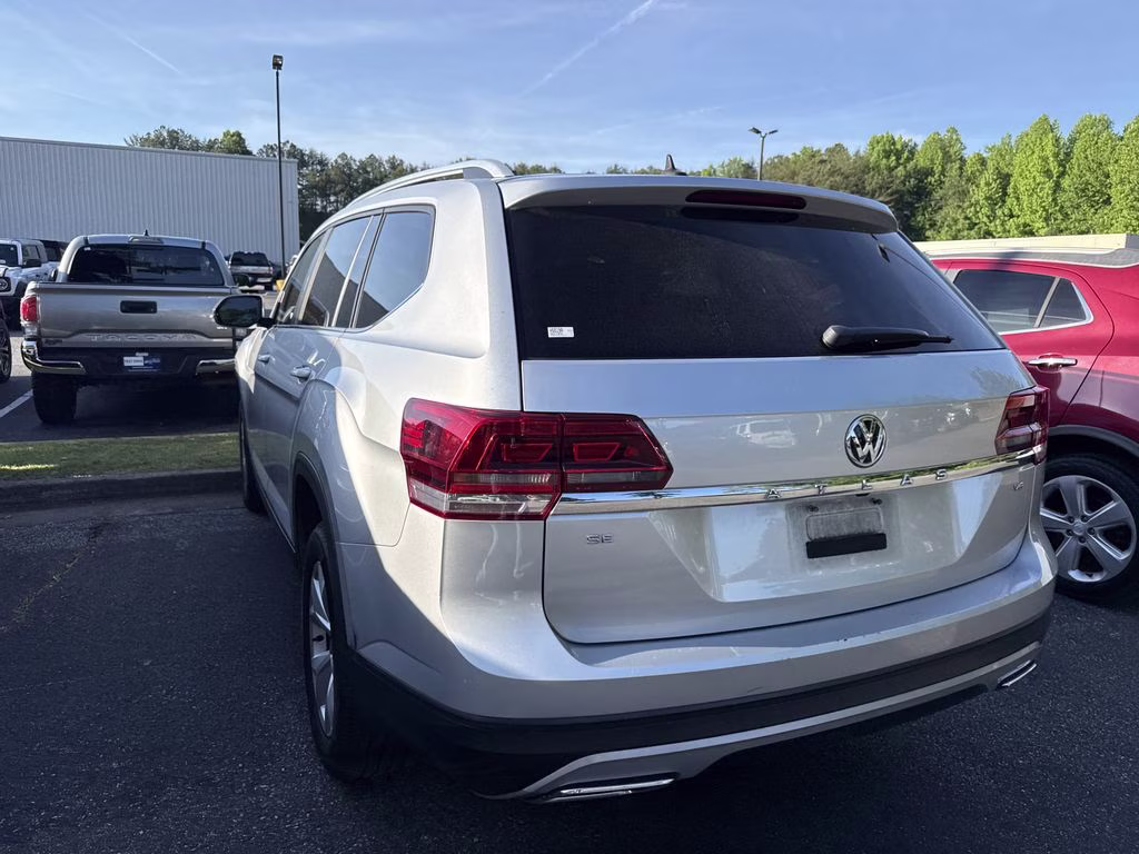 2019 Reflex Silver Metallic Volkswagen Atlas 3.6L V6 SE FWD SUV