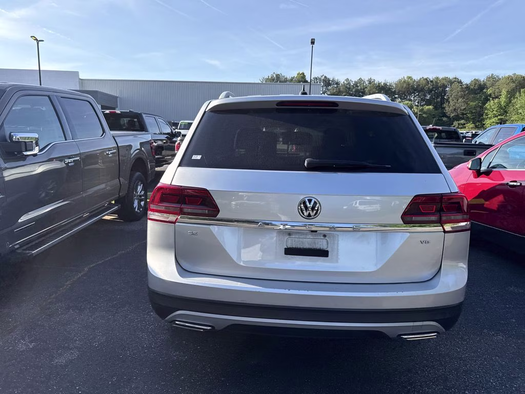 2019 Reflex Silver Metallic Volkswagen Atlas 3.6L V6 SE FWD SUV