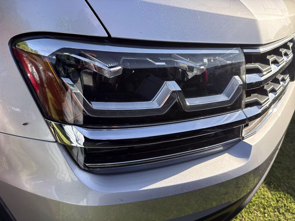 2019 Reflex Silver Metallic Volkswagen Atlas 3.6L V6 SE FWD SUV