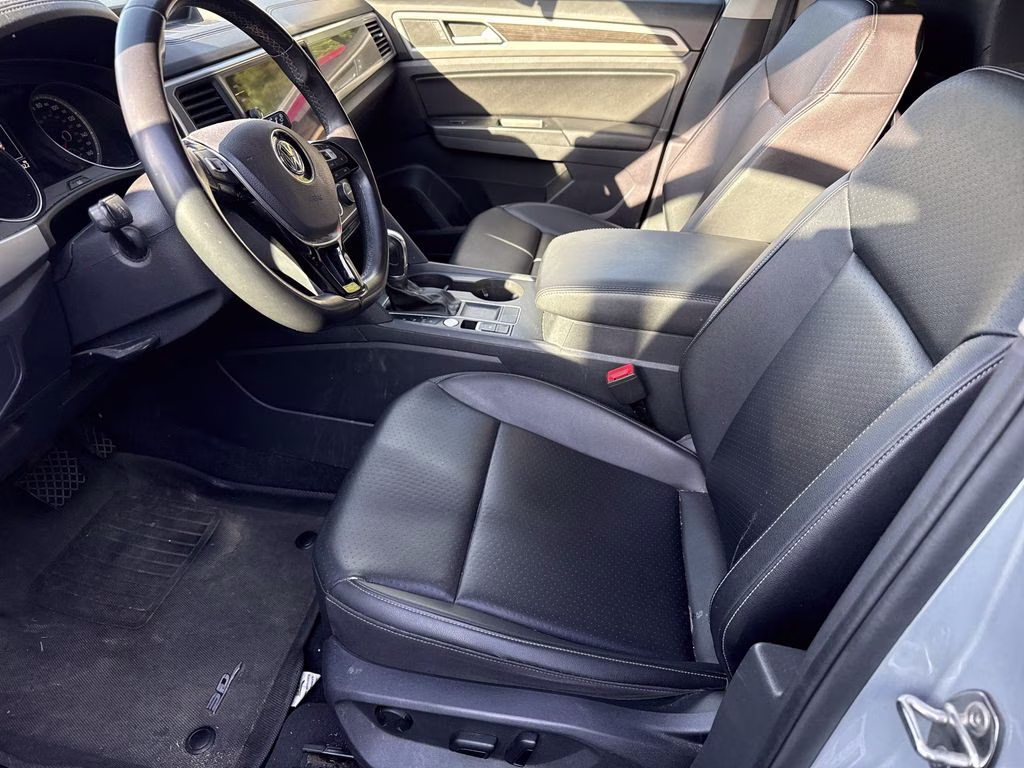 2019 Reflex Silver Metallic Volkswagen Atlas 3.6L V6 SE FWD SUV