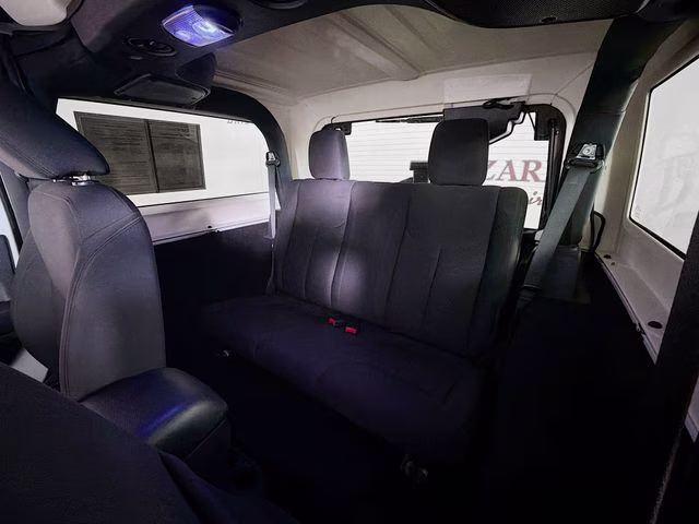 2018 Bright White Clearcoat Jeep Wrangler JK Sport 4X4 SUV