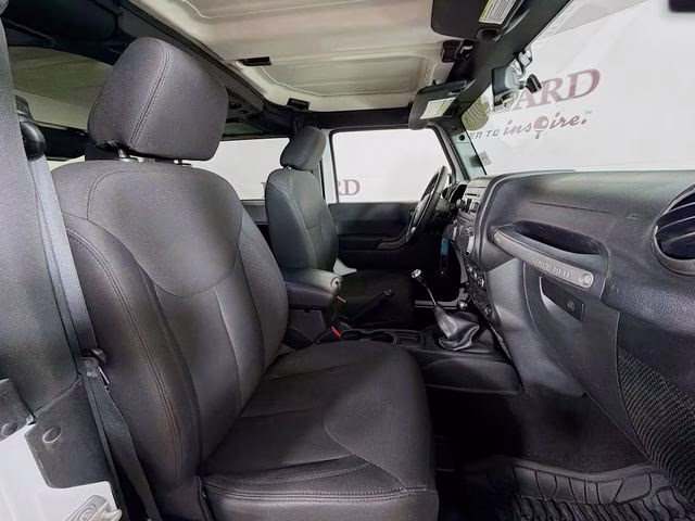 2018 Bright White Clearcoat Jeep Wrangler JK Sport 4X4 SUV