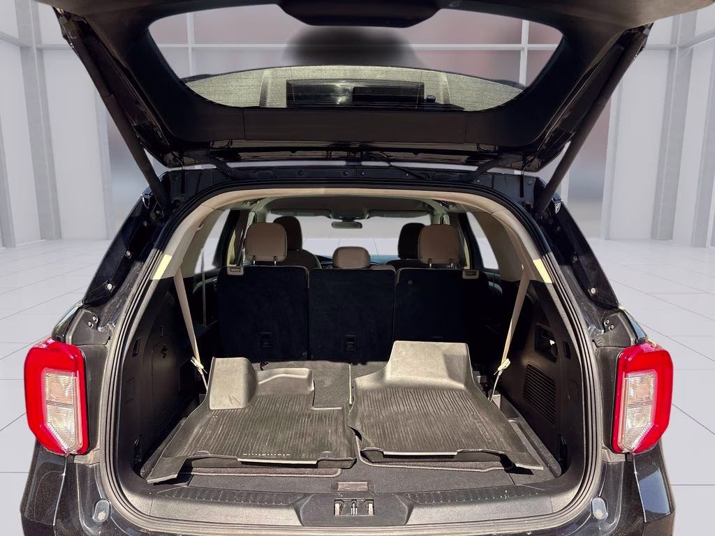 2022 Black Metallic Ford Explorer Base 4X4 SUV