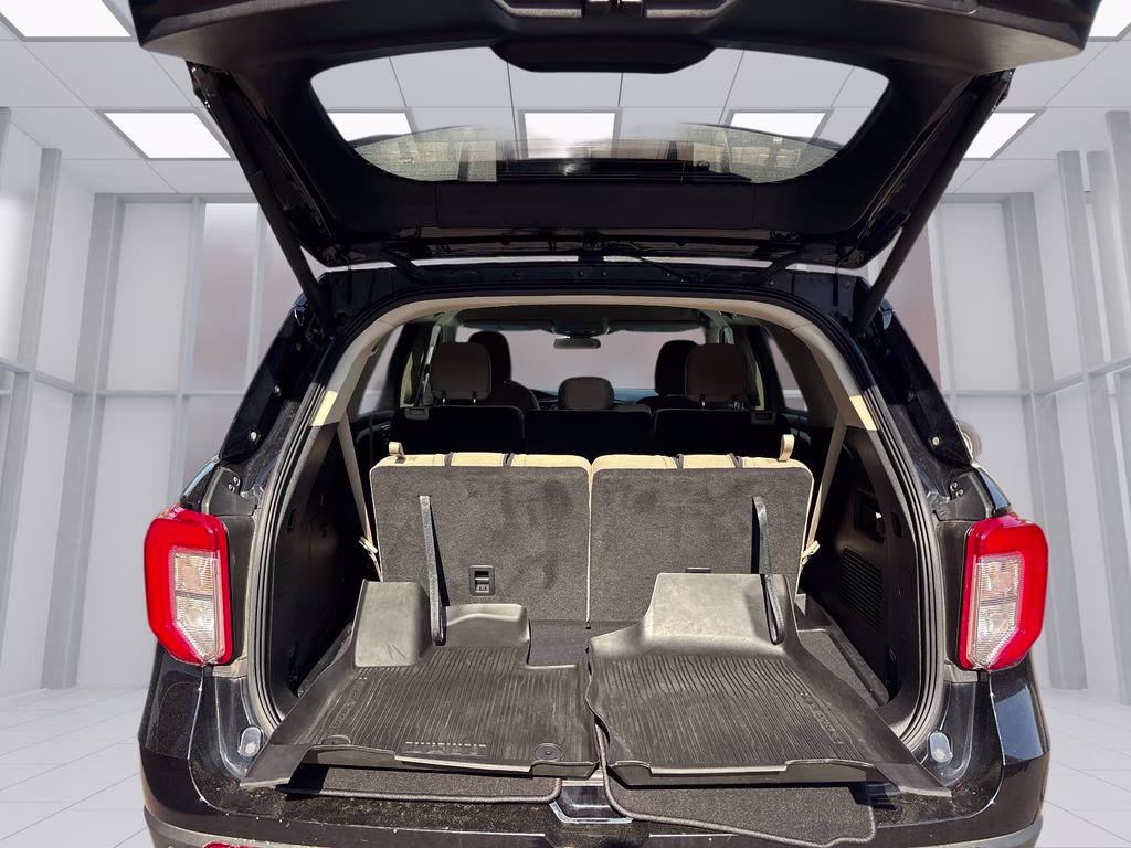 2022 Black Metallic Ford Explorer Base 4X4 SUV