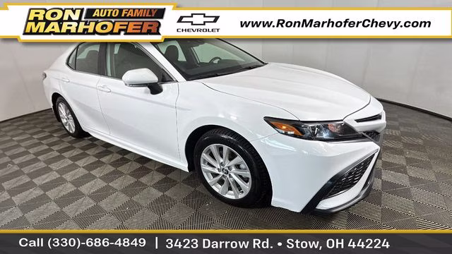 2024 White Toyota Camry SE FWD Sedan