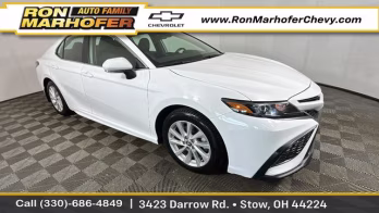 2024 White Toyota Camry SE FWD Sedan