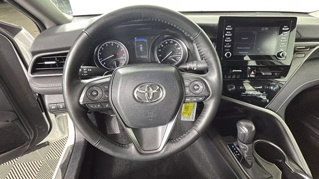 2024 White Toyota Camry SE FWD Sedan