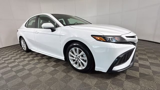2024 White Toyota Camry SE FWD Sedan