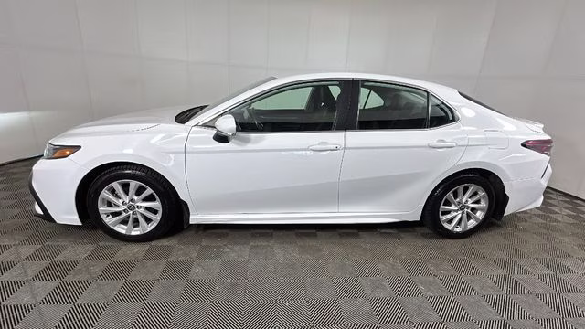 2024 White Toyota Camry SE FWD Sedan