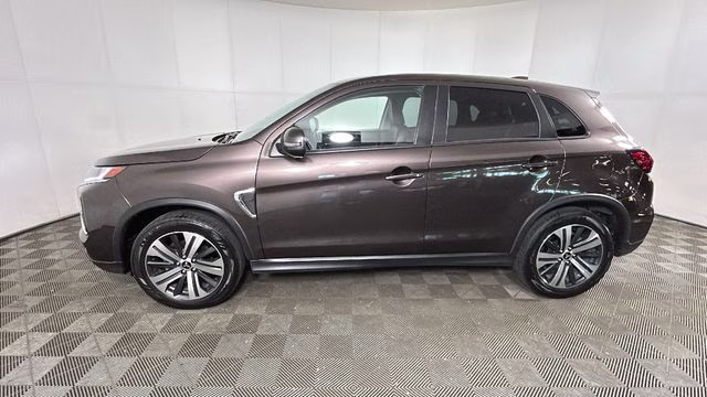 2024 Black Mitsubishi Outlander Sport 2.0 SE 4X4 SUV